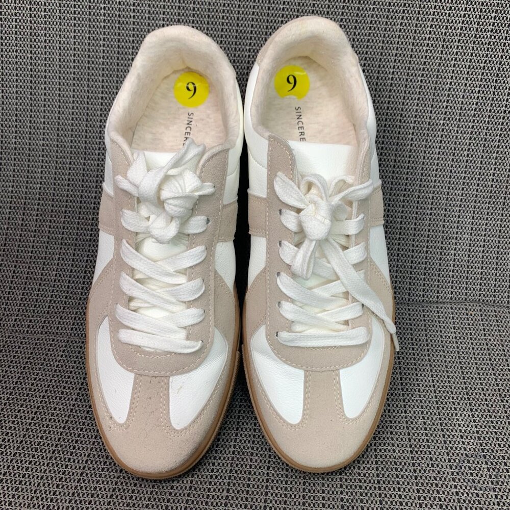 Sincerely Jules Womens Size 9M Bailey Sneakers Beige/White
